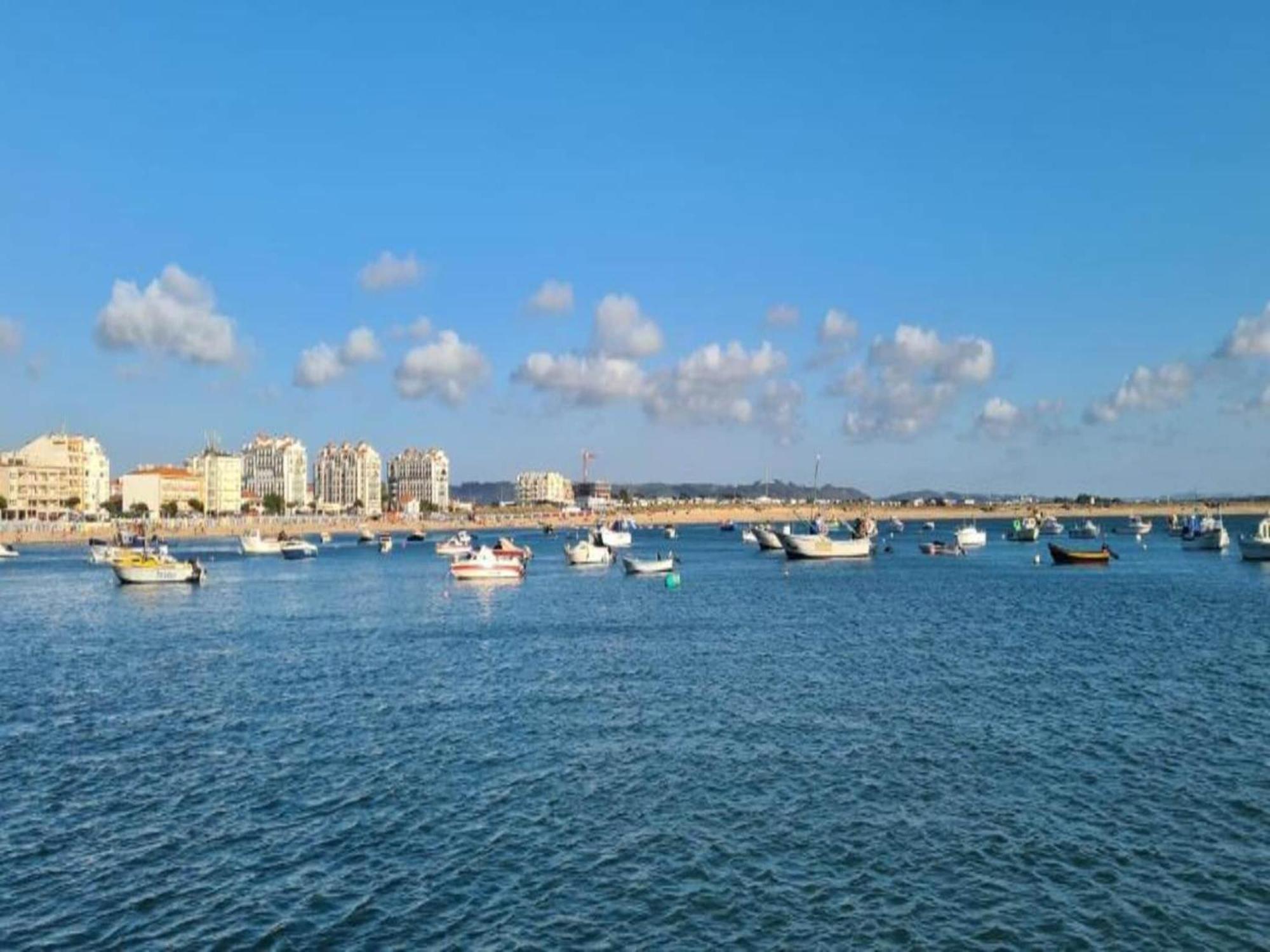 Beautiful Apartment In S O Martinho Do Porto With Balcony São Martinho do Porto Exterior foto