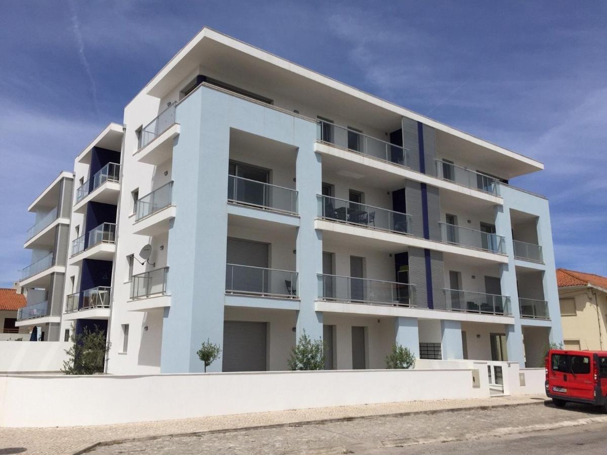 Beautiful Apartment In S O Martinho Do Porto With Balcony São Martinho do Porto Exterior foto