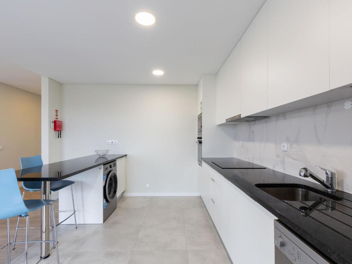 Beautiful Apartment In S O Martinho Do Porto With Balcony São Martinho do Porto Exterior foto